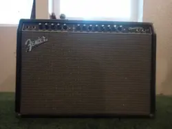 [BARELY USED]FENDER CHAMPION
