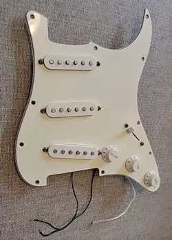 2001 FENDER STRATOCASTER STANDARD MIM LOADED 3-PLY PICKGUARD SSS WHITE