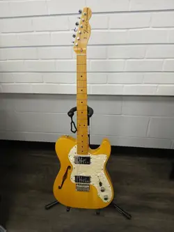 GUITAR FENDER 72
