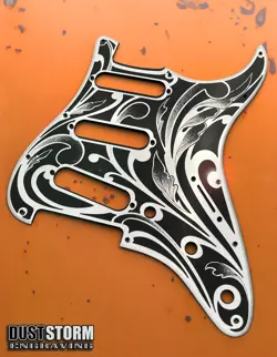 ENGRAVED PICKGUARD & TREMOLO COVER IN SILVER ACRYLIC MIRROR FENDER STRATOCASTER