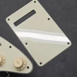 FENDER AMERICAN PROFESSIONAL II STRAT LOADED PICKGUARD USA V-MOD PICKUPS GUITAR