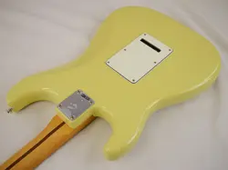 FENDER PLAYER II STRATOCASTER HIALEAH YELLOW