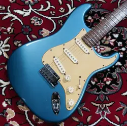 FENDER FENDER FSR AMERICAN DELUXE STRATOCASTER ROSEWOOD USED