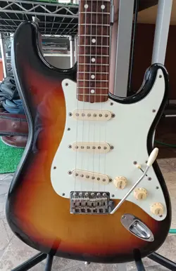 [FENDER JAPAN] STRATOCASTER ST62 TX ELECTRIC GUITAR MADE IN JAPAN WITH SOFT CASE