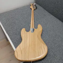 FENDER JAPAN TRADITIONAL 70S JAZZ BASS NATU TYPE SAFE DELIVERY FROM JAPAN