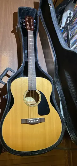 FENDER CF60 ACOUSTIC GUITAR & HARD CASE - EXCELLENT