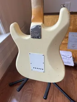STRATOCASTER POSTMODERN