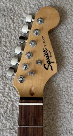 FENDER SE