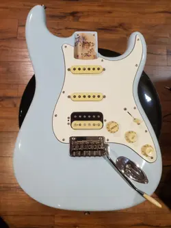 FENDER HSS STRATOCASTER LOADED BODY SONIC BLUE