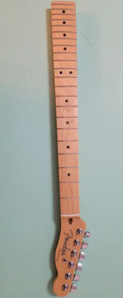 FENDER AMERICAN DELUXE TELECASTER MAPLE NECK