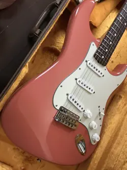 ELECTRIC GUITAR FENDER CUSTOM SHOP 1960 STRATOCASTER 2009 TAHITIAN CORAL COLOR
