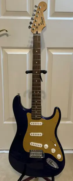 AFFINITY STRAT SQUIER