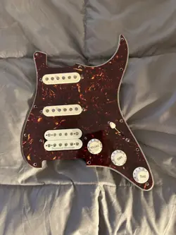 PICKGUARD LOADED USA