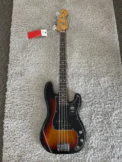 FENDER LIMITED EDITION PLAYER II PRECISION BASS, RW , SPARKLE 3-COLOR SUNBURST