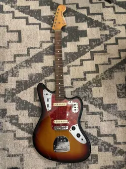 FENDER JAGUAR SUNBURST JG66-85