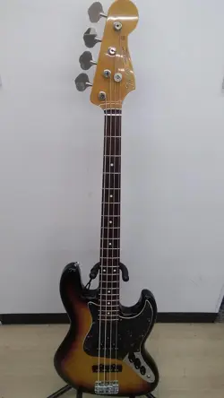 FENDER CLASSIC 60S JAZZ BASS, MAPLE NECK, ROSEWOOD FRETBOARD, USED