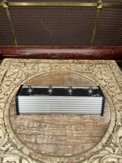 FENDER AMP 4 BUTTON FOOTSWITCH CHANNEL SELECT REVERB BOOST EFFECTS