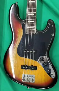 FENDER 76' JAZZ BASS