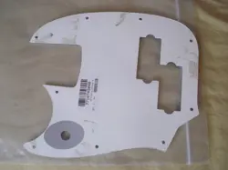 MUSTANG BASS PICKGUARD
