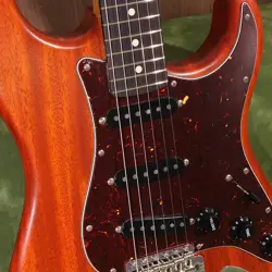 STRATOCASTER ORANGE