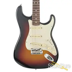 ULTRA STRATOCASTER #US21018985