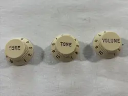 KNOB SET CREAM