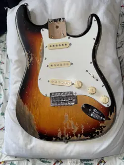 HEAVY RELIC STRATOCASTER FENDER VINTAGE STRAT GUITAR BODY LOADED SUNBURST