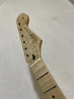 AAA 22FRETS GLOSS FLAME MAPLE ELECTRIC GUITAR NECK SUITABLE FOR FENDER STRAT
