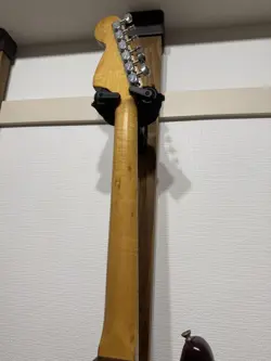 VINTAGE FENDER MUSTANG