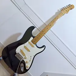 E SERIAL FENDER JAPAN 1986 STRATOCASTER, MAINTENANCE SAFE PACKING!