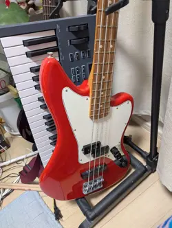 JAGUAR BASS RED