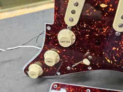 2015 FENDER USA STRAT LOADED PICKGUARD CUSTOM SHOP FAT 50'S PICKUPS GUITAR