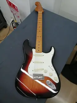 ELECTRIC GUITAR PURE