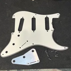 GENUINE FENDER ERIC JOHNSON STRATOCASTER PARCHMENT MULTI - PLY PICKGUARD