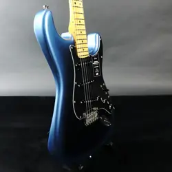 STRATOCASTER MAPLE DARK