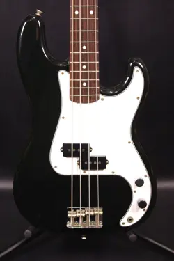 SQUIER BY FENDER PB-331