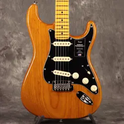 FENDER AMERICAN PROFESSIONAL II STRATOCASTER MAPLE FINGERBOARD ROASTED PINE S N