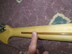 GUITAR SUNBURST MAPLE