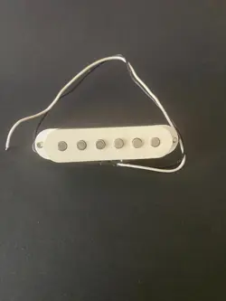 SQUIER STRATOCASTER SINGLE-COIL