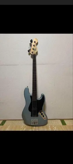 YES FENDER JAZZ