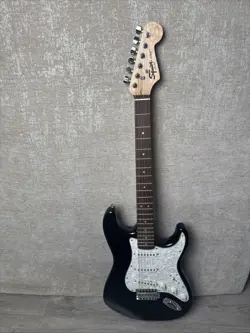 SQUIER BY FENDER STRAT ELECTRIC GUITAR BLACK / WHITE MADE BY FENDER WITH GIG BAG