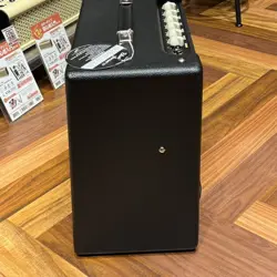 IV GUITAR AMPLIFIER