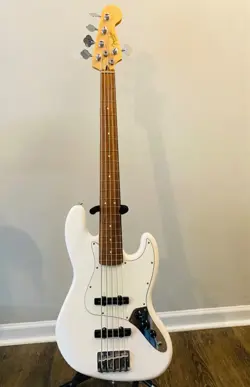 PLAYER 5-STRING ELECTRIC