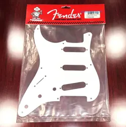 PICKGUARD WHITE HOLES