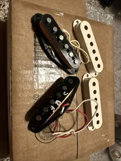 016730 STRATOCASTER USED