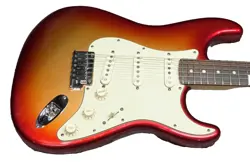DELUXE STRATOCASTER RW