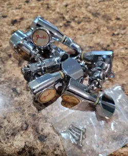 JV FENDER TUNING PEGS 6 R