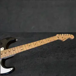 SIGNATURE STRATOCASTER MERCEDES