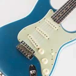 FENDER CUSTOM SHOP 2025 COLLECTION 1962 STRATOCASTER RELIC AGED LAKE PLACID BLUE