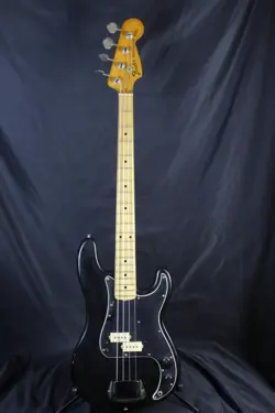 GUITAR 1974-75 BLACK